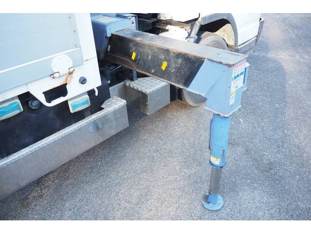 三菱ふそうキャンタークレーン5段小型（2t・3t）[写真10]