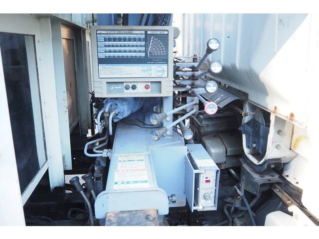 三菱ふそうキャンタークレーン5段小型（2t・3t）[写真11]