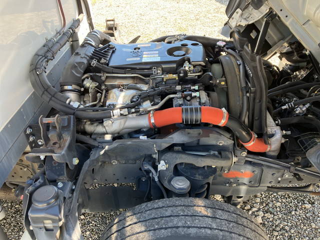 いすゞエルフ冷凍車（冷蔵車）小型（2t・3t）[写真22]