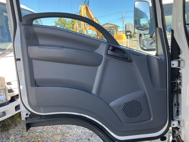 いすゞエルフ冷凍車（冷蔵車）小型（2t・3t）[写真25]