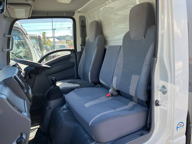 いすゞエルフ冷凍車（冷蔵車）小型（2t・3t）[写真27]