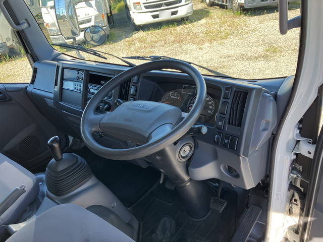 いすゞエルフ冷凍車（冷蔵車）小型（2t・3t）[写真31]