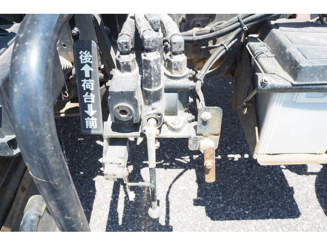 日野デュトロローダーダンプ小型（2t・3t）[写真26]