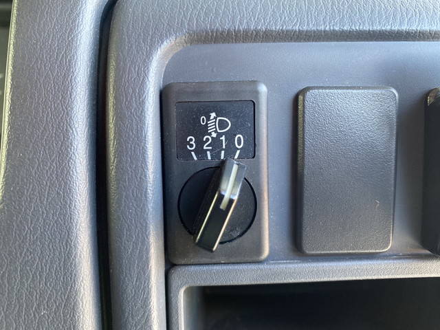 日産アトラス平ボディ小型（2t・3t）[写真37]