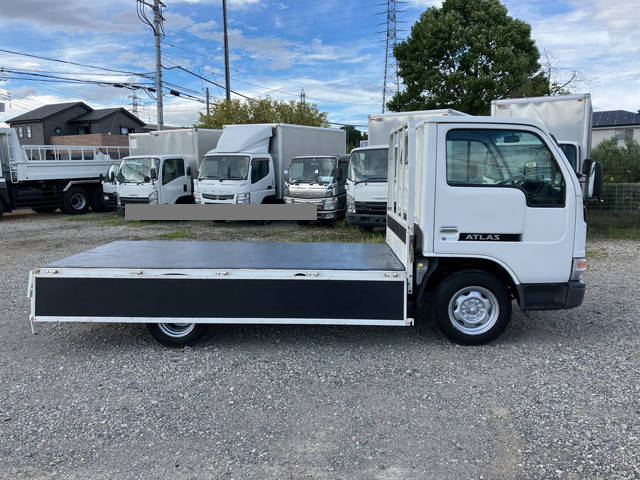 日産アトラス平ボディ小型（2t・3t）[写真08]