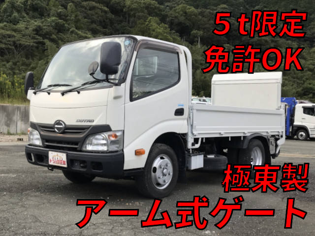 日野デュトロ平ボディ小型（2t・3t）TKG-XZC605M [写真01]