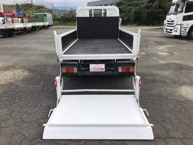 日野デュトロ平ボディ小型（2t・3t）[写真10]