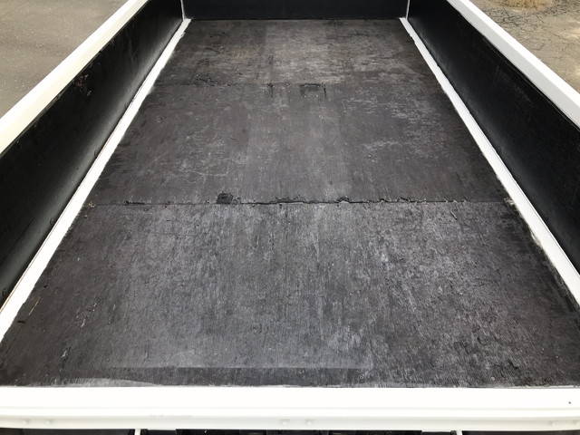 日野デュトロ平ボディ小型（2t・3t）[写真11]