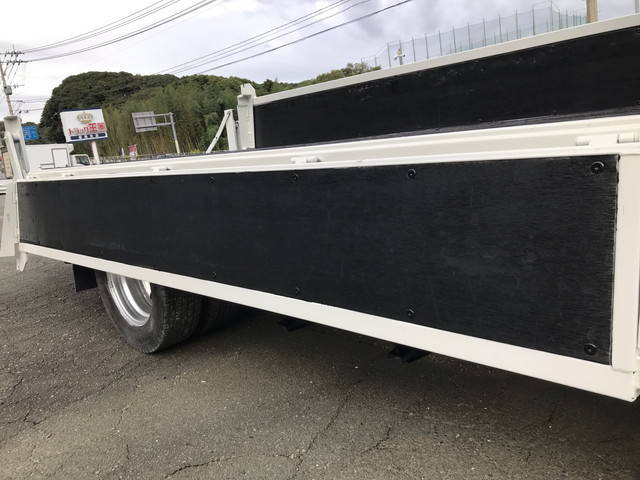 日野デュトロ平ボディ小型（2t・3t）[写真13]
