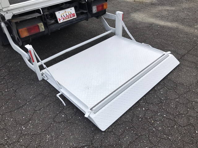 日野デュトロ平ボディ小型（2t・3t）[写真16]