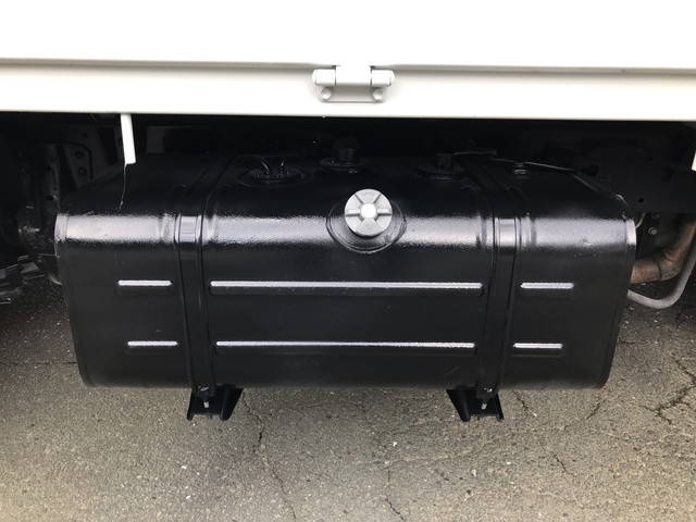 日野デュトロ平ボディ小型（2t・3t）[写真20]