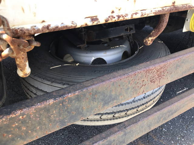 いすゞフォワード回送車増トン（6t・8t）[写真17]