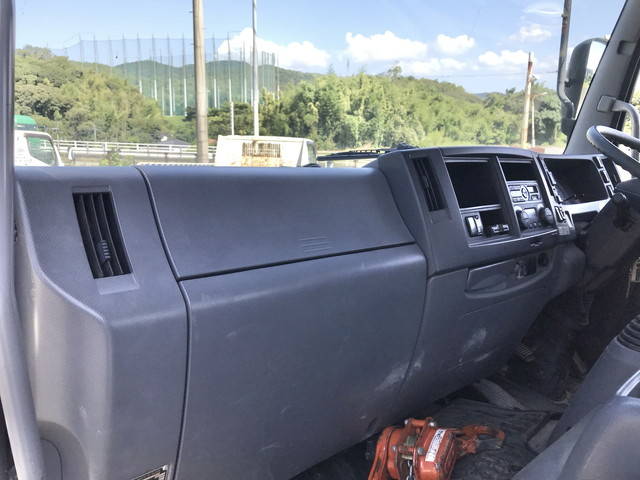 いすゞフォワード回送車増トン（6t・8t）[写真25]