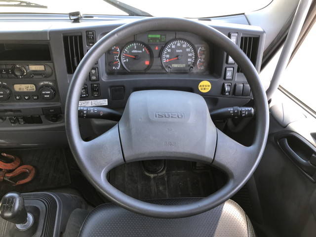 いすゞフォワード回送車増トン（6t・8t）[写真29]