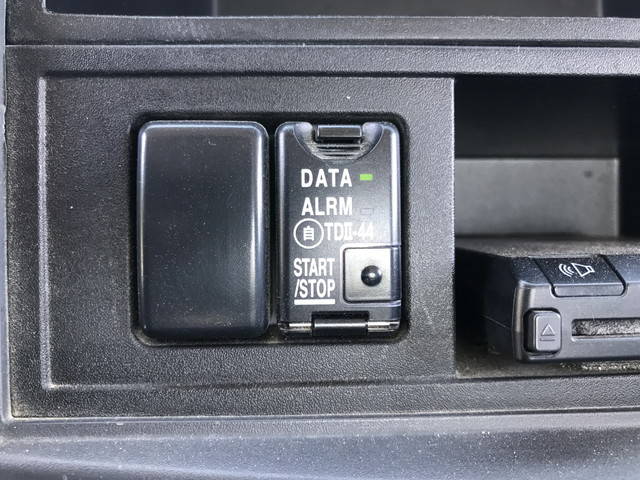 いすゞフォワード回送車増トン（6t・8t）[写真33]