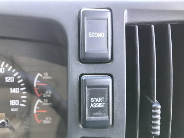 いすゞフォワード回送車増トン（6t・8t）[写真35]