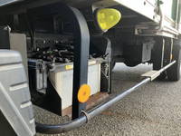 三菱ふそうキャンターアルミバン小型（2t・3t）[写真18]