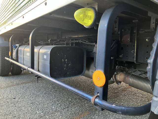 三菱ふそうキャンターアルミバン小型（2t・3t）[写真19]