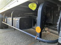 三菱ふそうキャンターアルミバン小型（2t・3t）[写真19]