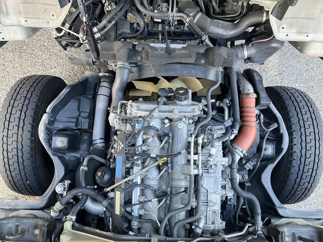 三菱ふそうキャンターアルミバン小型（2t・3t）[写真23]