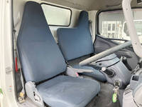 三菱ふそうキャンターアルミバン小型（2t・3t）[写真30]