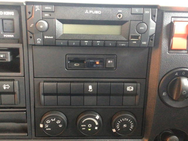 三菱ふそうファイター冷凍車（冷蔵車）増トン（6t・8t）[写真33]