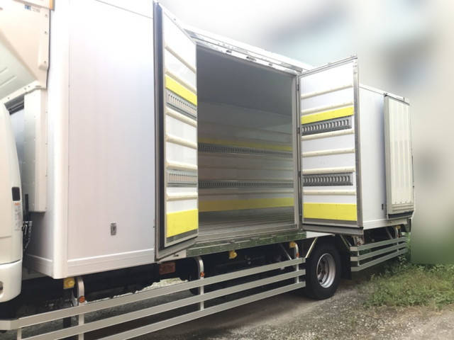 三菱ふそうファイター冷凍車（冷蔵車）増トン（6t・8t）[写真07]