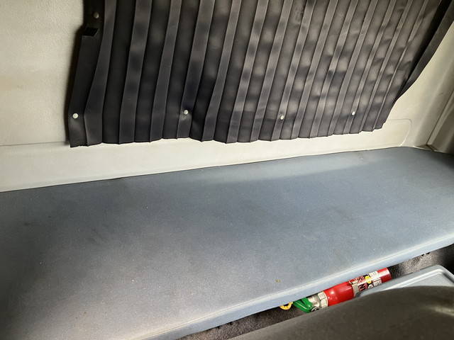 日野レンジャーアルミブロック中型（4t）[写真26]