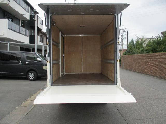 トヨタトヨエースパネルバン小型（2t・3t）[写真15]