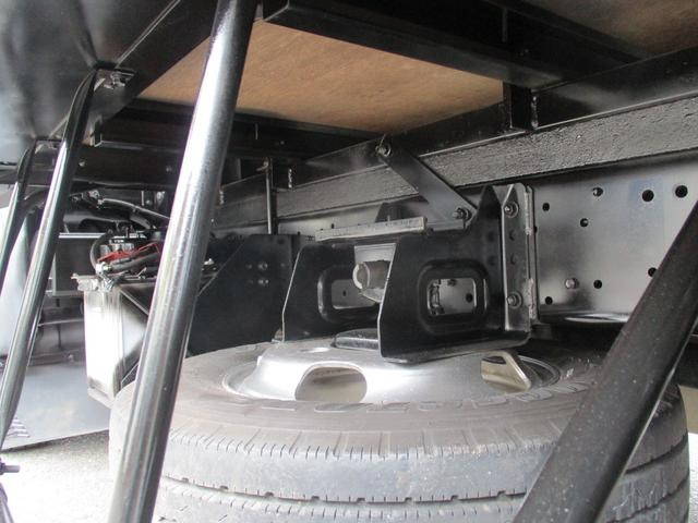 トヨタトヨエースパネルバン小型（2t・3t）[写真32]