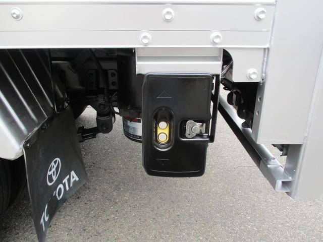 トヨタトヨエースパネルバン小型（2t・3t）[写真34]