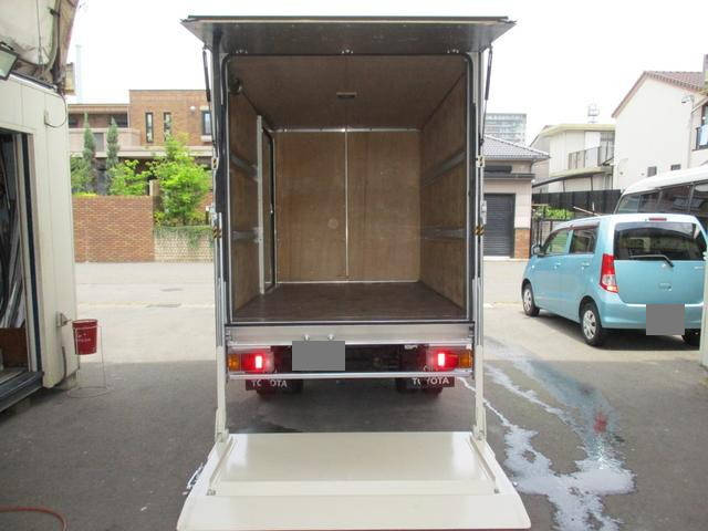 トヨタトヨエースパネルバン小型（2t・3t）[写真37]