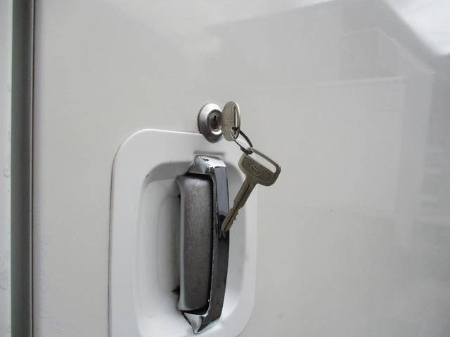 トヨタトヨエースパネルバン小型（2t・3t）[写真39]