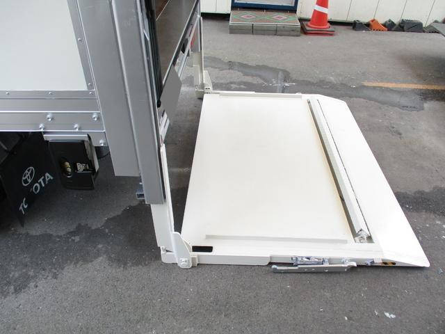 トヨタトヨエースパネルバン小型（2t・3t）[写真06]