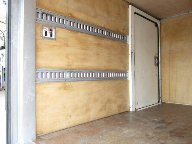 トヨタトヨエースパネルバン小型（2t・3t）[写真08]