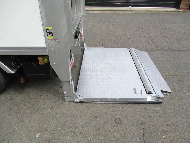 日野デュトロパネルバン小型（2t・3t）[写真12]