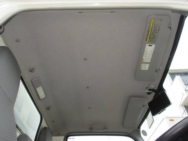 日野デュトロパネルバン小型（2t・3t）[写真22]