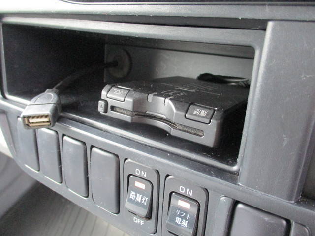 日野デュトロパネルバン小型（2t・3t）[写真30]