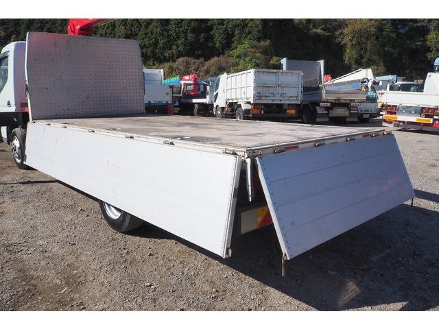 三菱ふそうキャンタークレーン4段小型（2t・3t）[写真13]