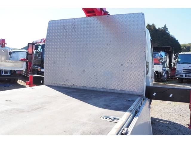 三菱ふそうキャンタークレーン4段小型（2t・3t）[写真15]