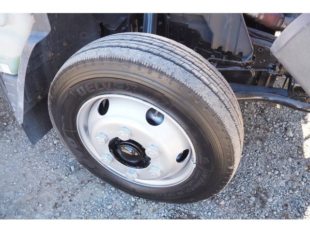 三菱ふそうキャンタークレーン4段小型（2t・3t）[写真18]