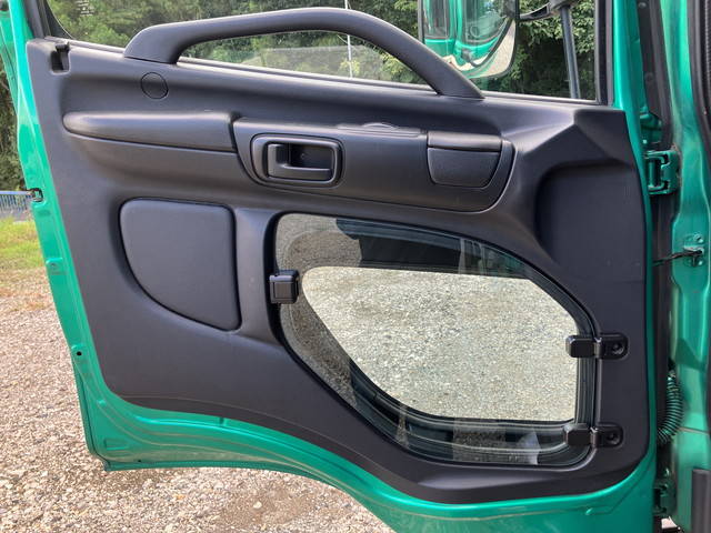 日野レンジャーアルミブロック中型（4t）[写真25]