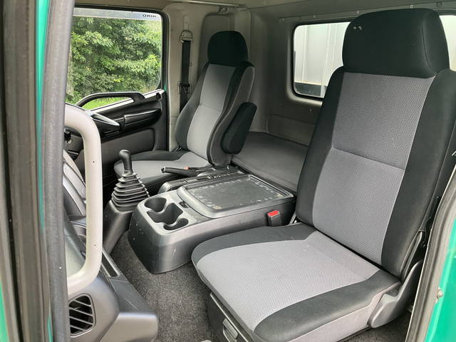 日野レンジャーアルミブロック中型（4t）[写真28]