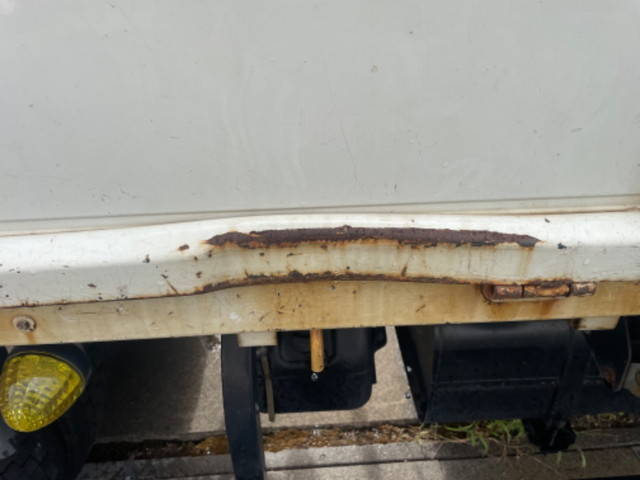 三菱ふそうキャンター平ボディ小型（2t・3t）[写真10]