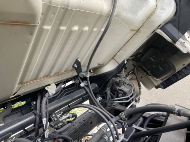 三菱ふそうキャンター平ボディ小型（2t・3t）[写真17]