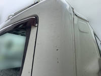 三菱ふそうキャンター平ボディ小型（2t・3t）[写真07]