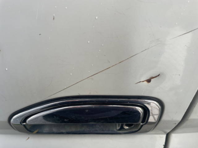 三菱ふそうキャンター平ボディ小型（2t・3t）[写真08]