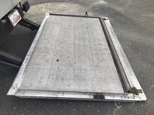 三菱ふそうファイターアルミウイング中型（4t）[写真20]