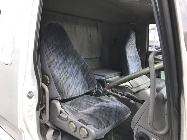 三菱ふそうファイターアルミウイング中型（4t）[写真34]