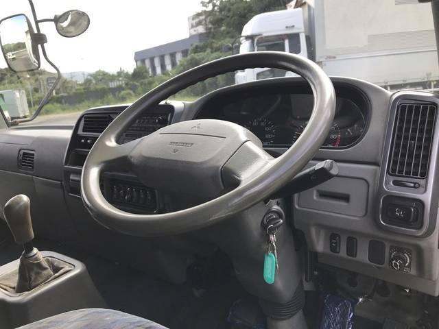 三菱ふそうファイターアルミウイング中型（4t）[写真35]